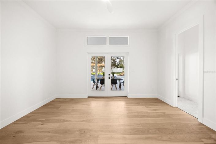 Image No.57-4 Bed Property for sale