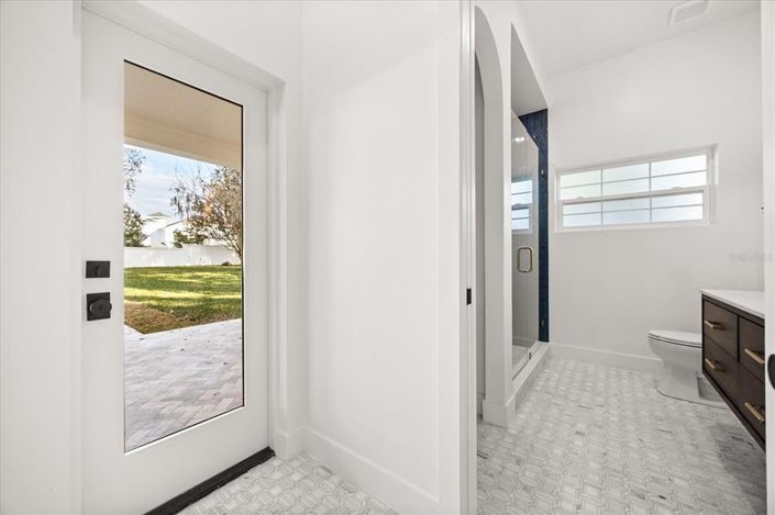 Image No.60-4 Bed Property for sale