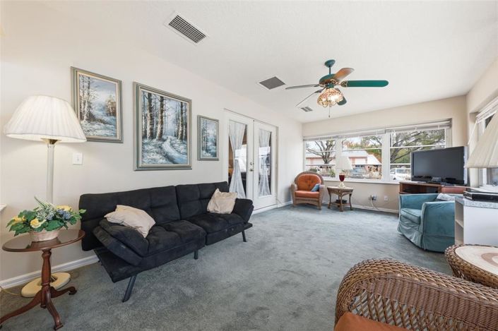 Image No.7-2 Bed Property for sale