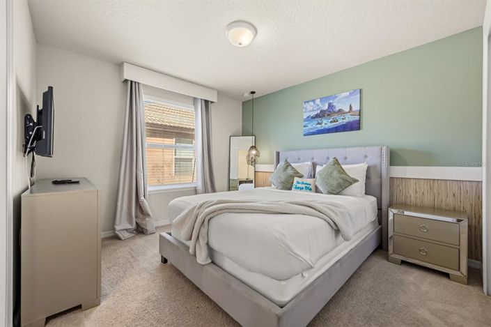 Image No.13-9 Bed Property for sale