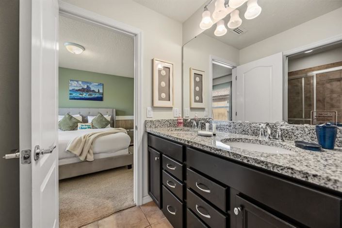 Image No.14-9 Bed Property for sale