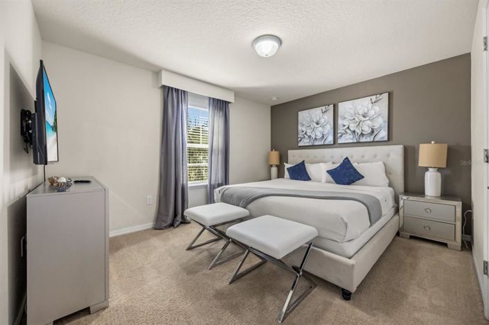 Image No.17-9 Bed Property for sale