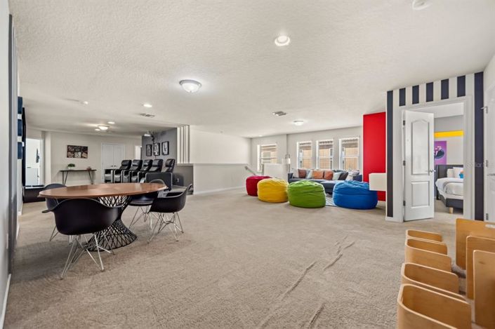 Image No.27-9 Bed Property for sale