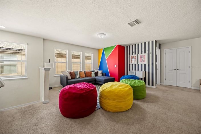 Image No.28-9 Bed Property for sale