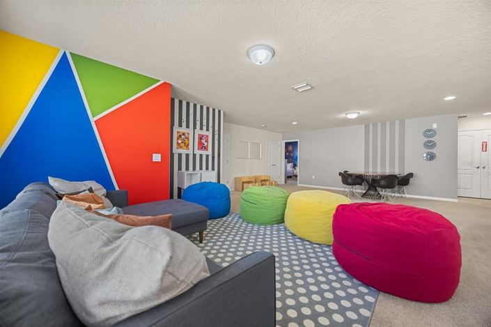 Image No.29-9 Bed Property for sale