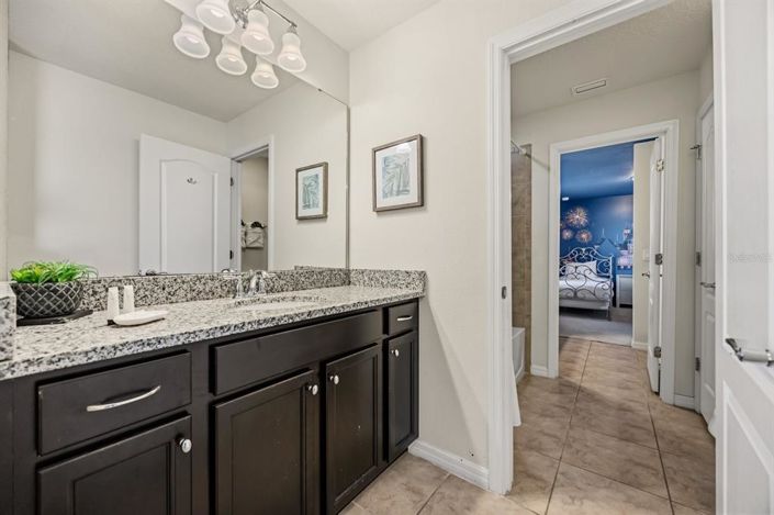 Image No.33-9 Bed Property for sale