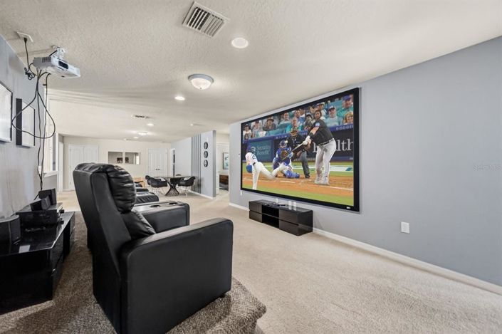 Image No.36-9 Bed Property for sale