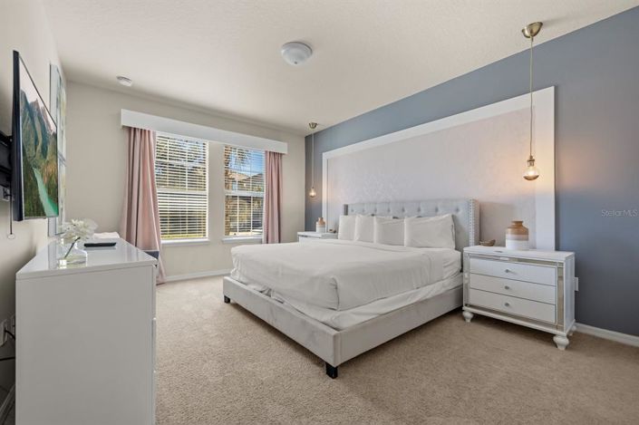 Image No.9-9 Bed Property for sale