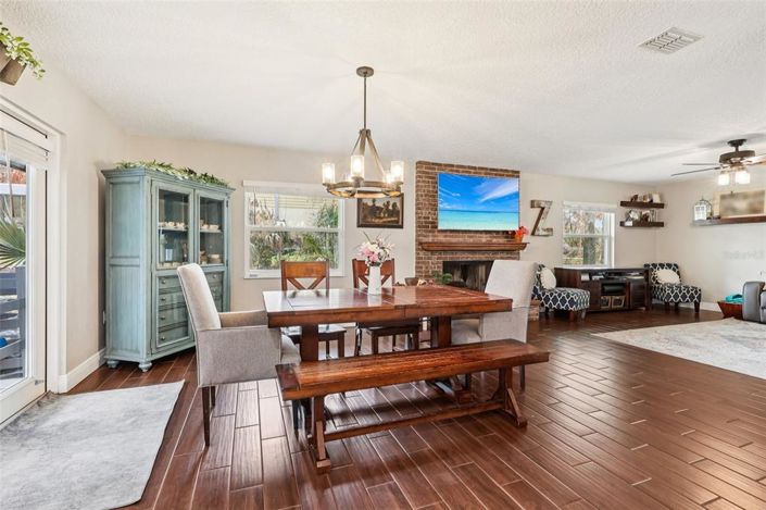 Image No.15-4 Bed Property for sale