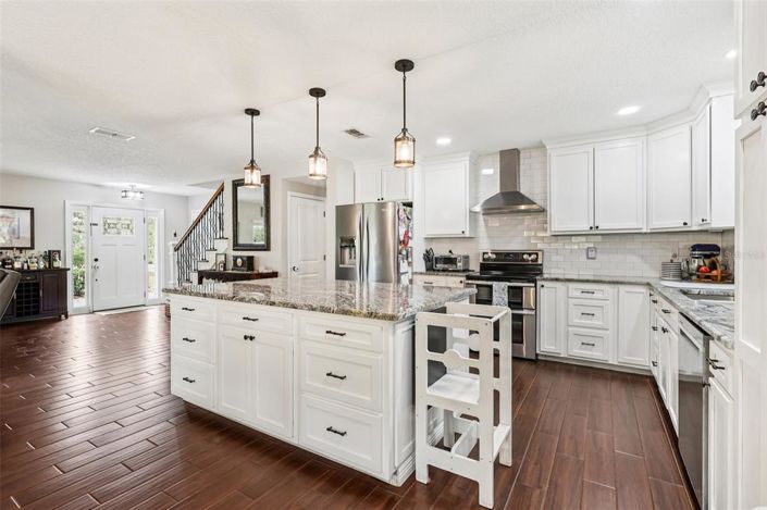 Image No.17-4 Bed Property for sale