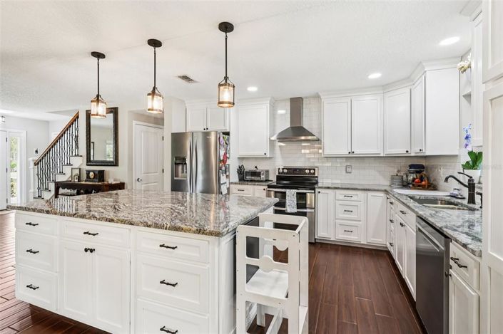 Image No.18-4 Bed Property for sale