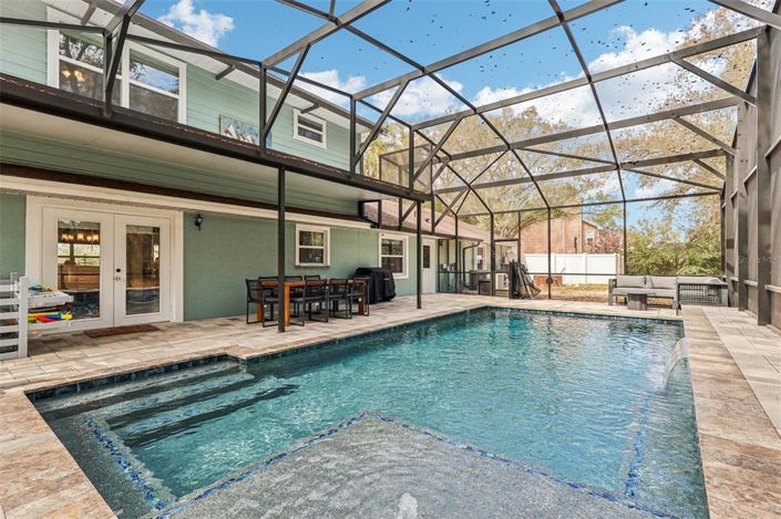 Image No.2-4 Bed Property for sale