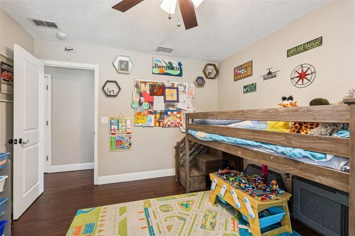 Image No.30-4 Bed Property for sale