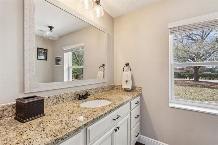 Image No.36-4 Bed Property for sale