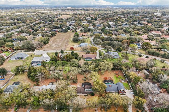 Image No.56-4 Bed Property for sale