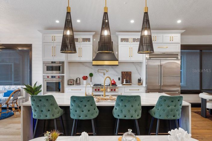 Image No.11-4 Bed Property for sale