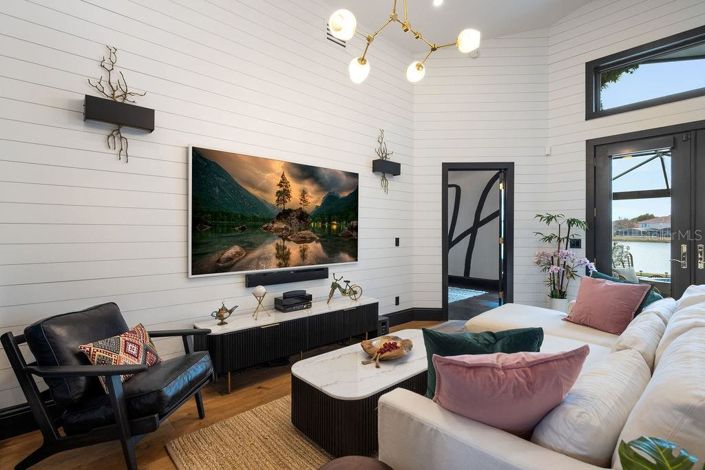 Image No.19-4 Bed Property for sale