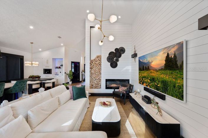 Image No.20-4 Bed Property for sale