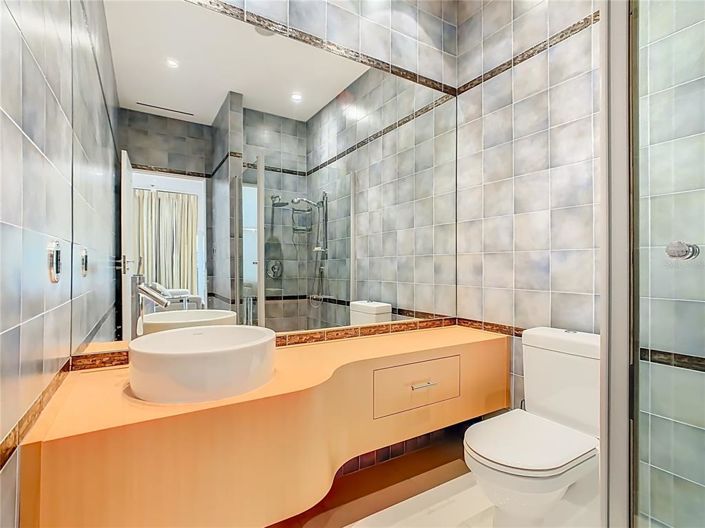 Image No.14-3 Bed Property for sale