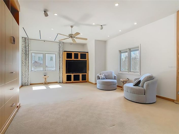 Image No.38-3 Bed Property for sale