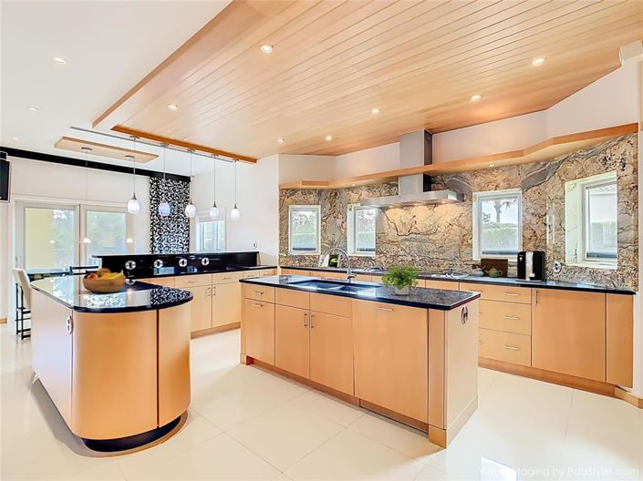 Image No.59-3 Bed Property for sale