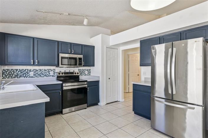 Image No.7-5 Bed Property for sale