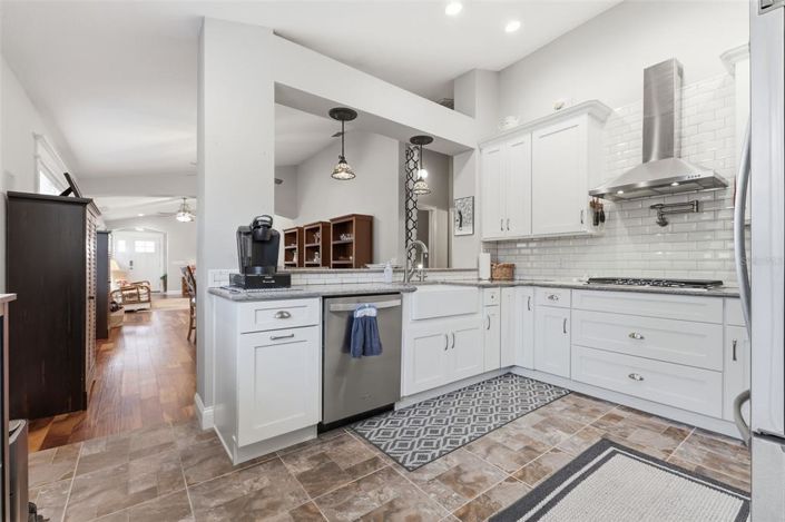 Image No.21-3 Bed Property for sale