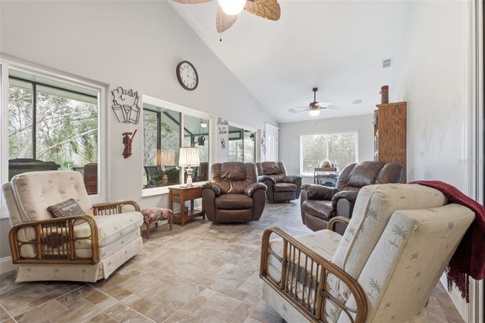 Image No.4-3 Bed Property for sale