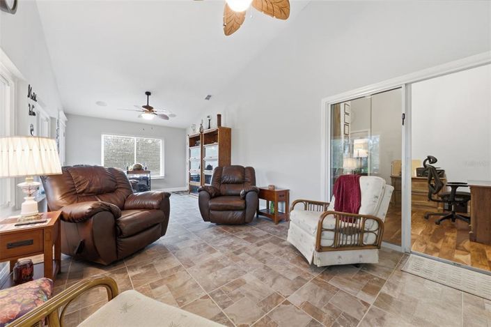 Image No.5-3 Bed Property for sale