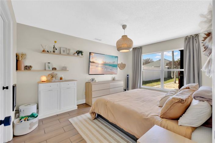 Image No.14-4 Bed Property for sale