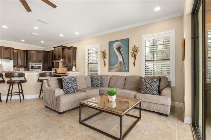 Image No.18-5 Bed Property for sale