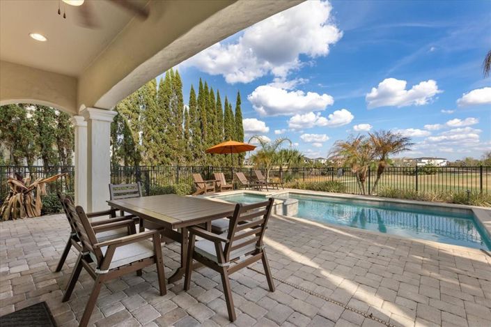 Image No.24-5 Bed Property for sale