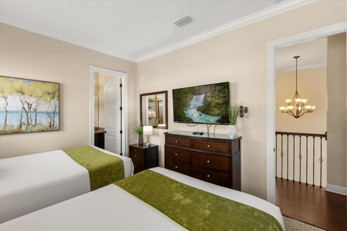 Image No.40-5 Bed Property for sale