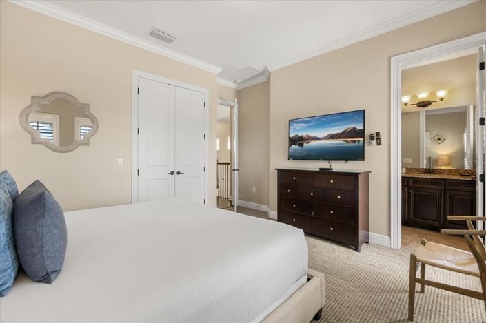 Image No.43-5 Bed Property for sale