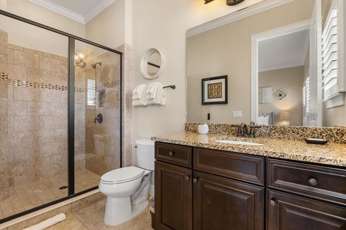 Image No.44-5 Bed Property for sale