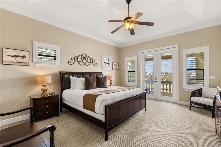 Image No.45-5 Bed Property for sale