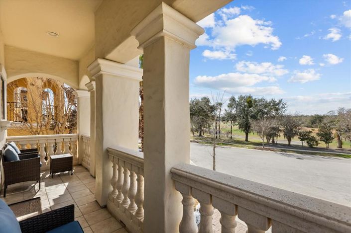 Image No.55-5 Bed Property for sale