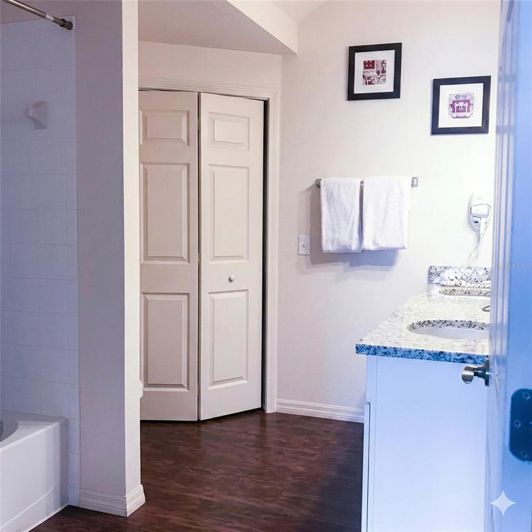 Image No.11-3 Bed Townhouse for sale