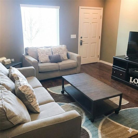 Image No.12-3 Bed Townhouse for sale