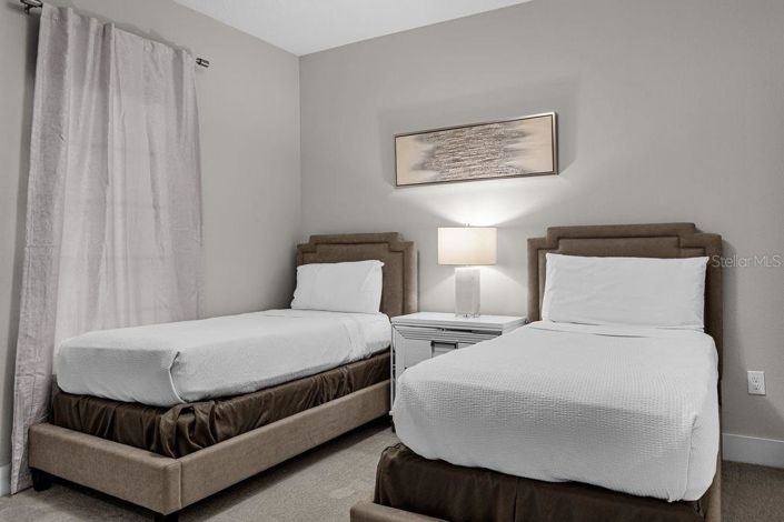 Image No.12-3 Bed Property for sale