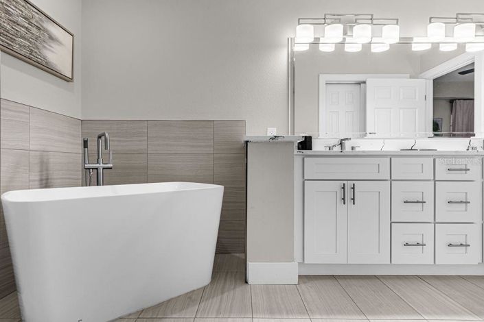 Image No.18-3 Bed Property for sale