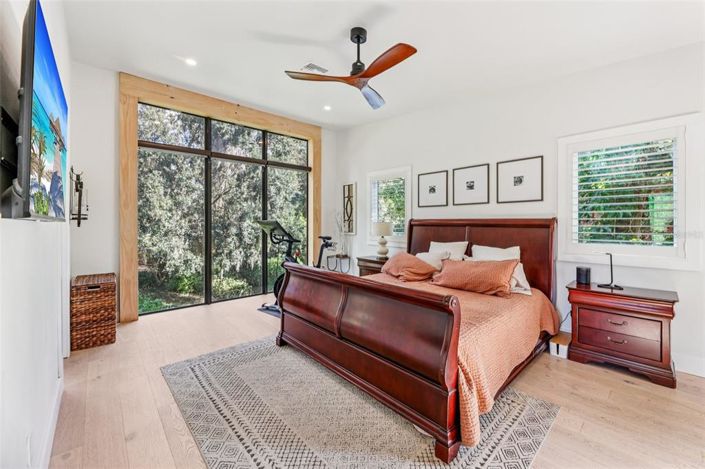 Image No.45-4 Bed Property for sale