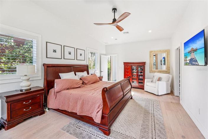 Image No.46-4 Bed Property for sale