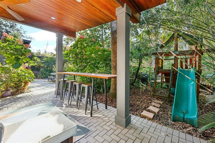 Image No.60-4 Bed Property for sale