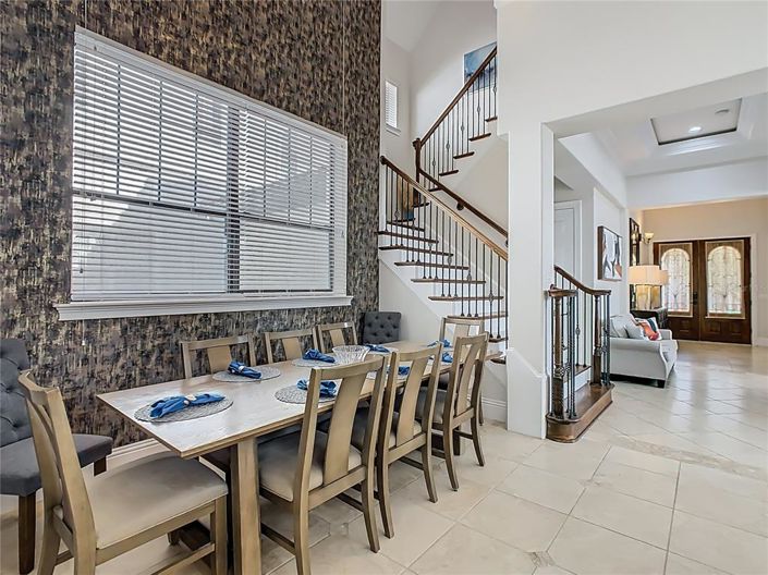 Image No.11-5 Bed Property for sale