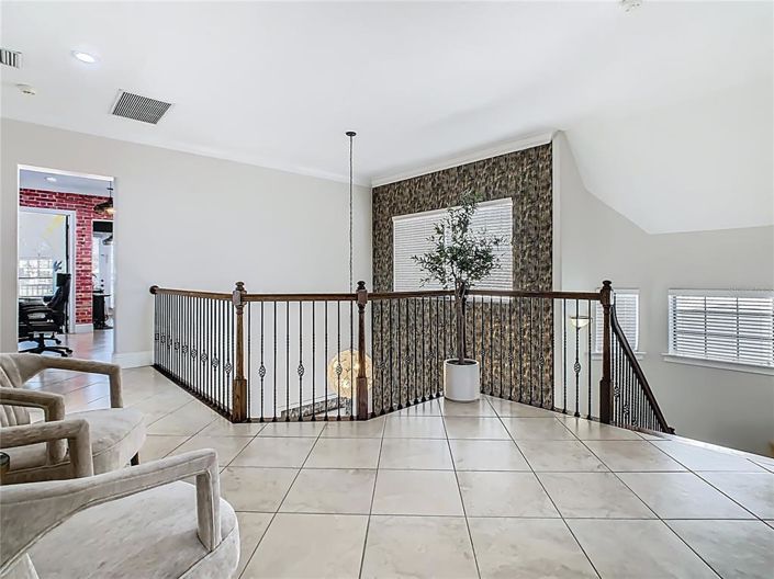 Image No.23-5 Bed Property for sale