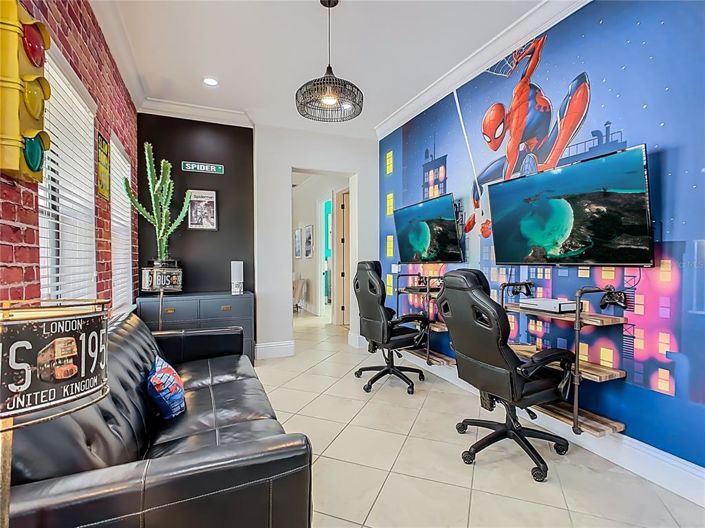 Image No.24-5 Bed Property for sale