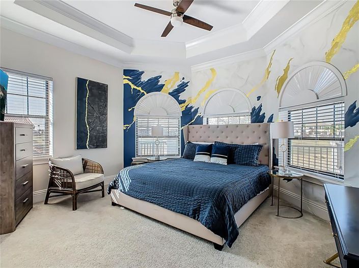 Image No.25-5 Bed Property for sale