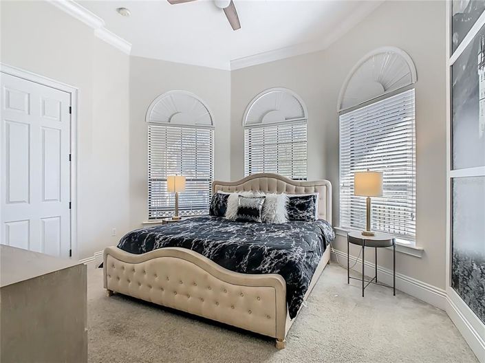 Image No.35-5 Bed Property for sale