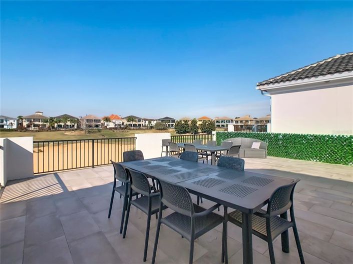 Image No.48-5 Bed Property for sale